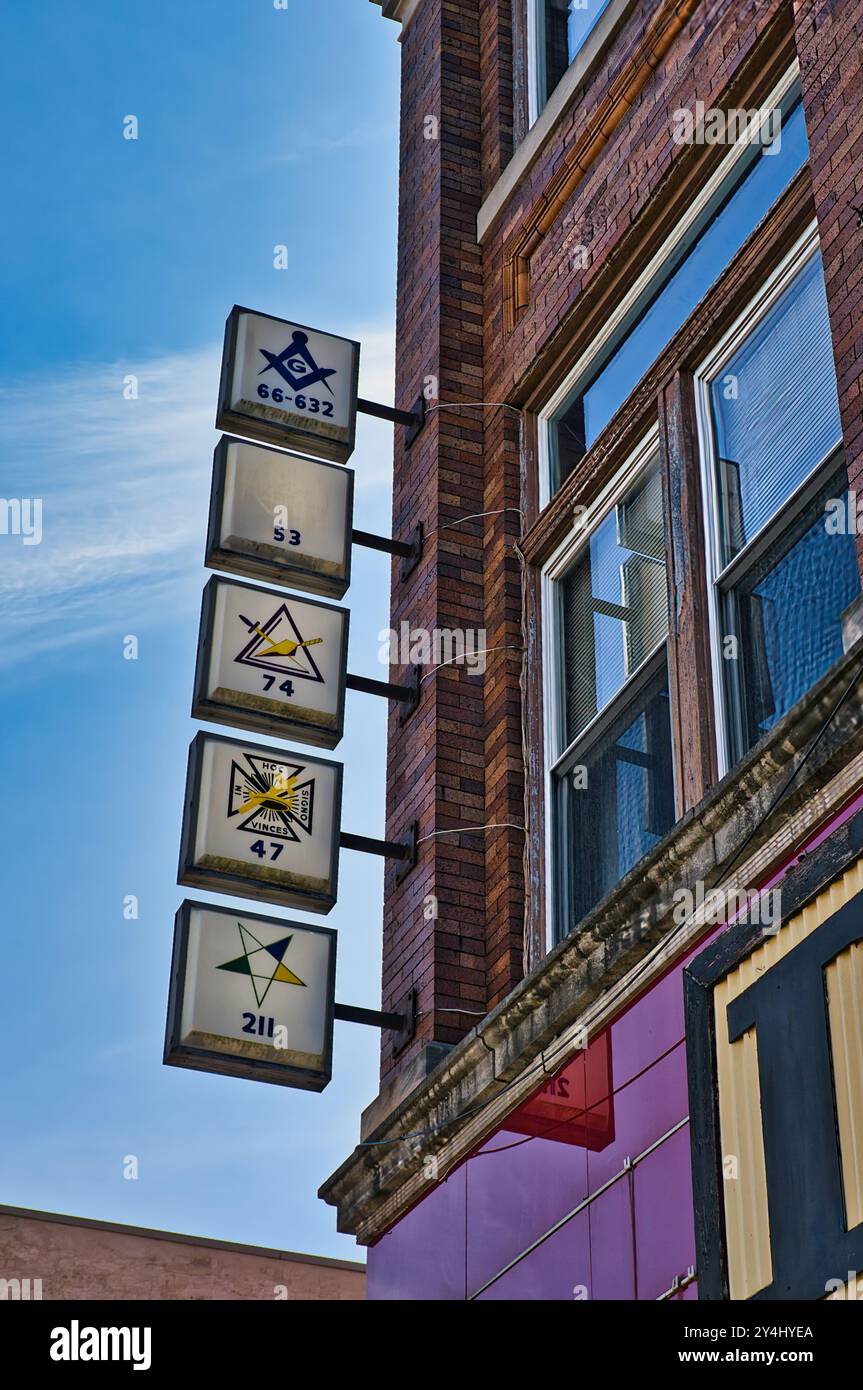 Insegna a Masons Lodge nel centro di Cambridge Ohio USA 2024 Foto Stock