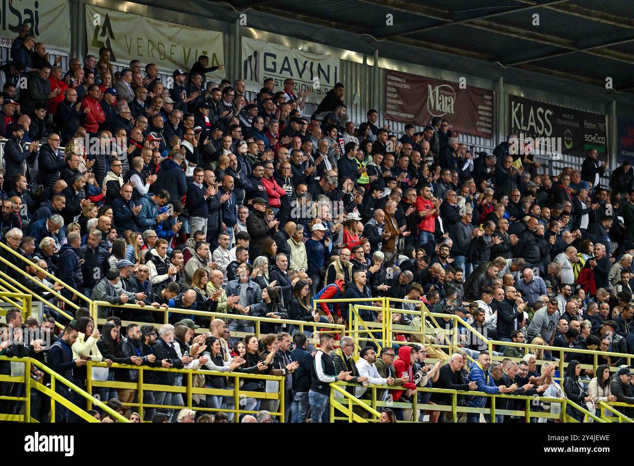 Tifosi, pubblico, Spettatori, durante Torres vs Milan futuro, partita di serie C a Sassari, in Italia, 18 settembre 2024 Foto Stock