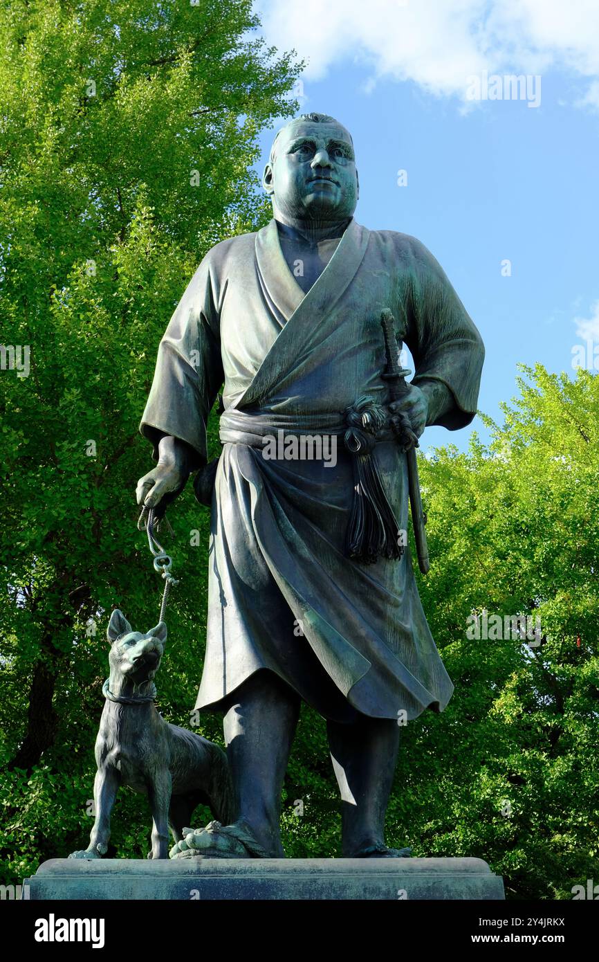 La statua di Saigo Takamori (1827-1877) Samurai, generale e uomo politico giapponese nel Parco di Ueno. Ueno, Tokyo, Giappone Foto Stock