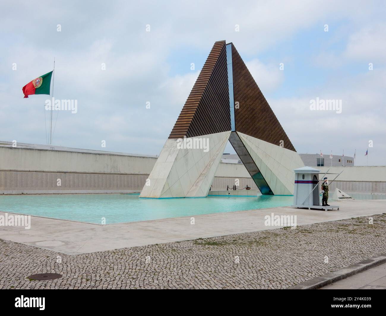 Monumento aos Combatentes do Ultramar a Lisbona, Portogallo, per commemorare gli eroi militari del Portogallo. Foto Stock