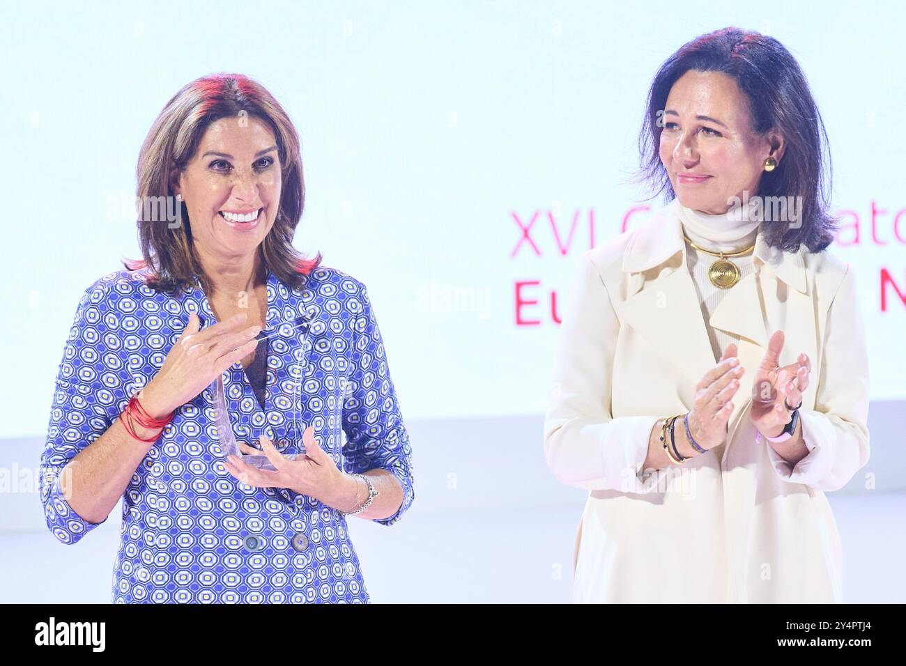 Patricia Botin, Pilar Garcia de la Granja partecipa al bando annuale di presentazione delle candidature per i "progetti sociali del Banco Santander" presso il Centro di formazione "El Solaruco" del gruppo Santander l'11 giugno 2024 a Boadilla del Monte, in Spagna. Foto Stock