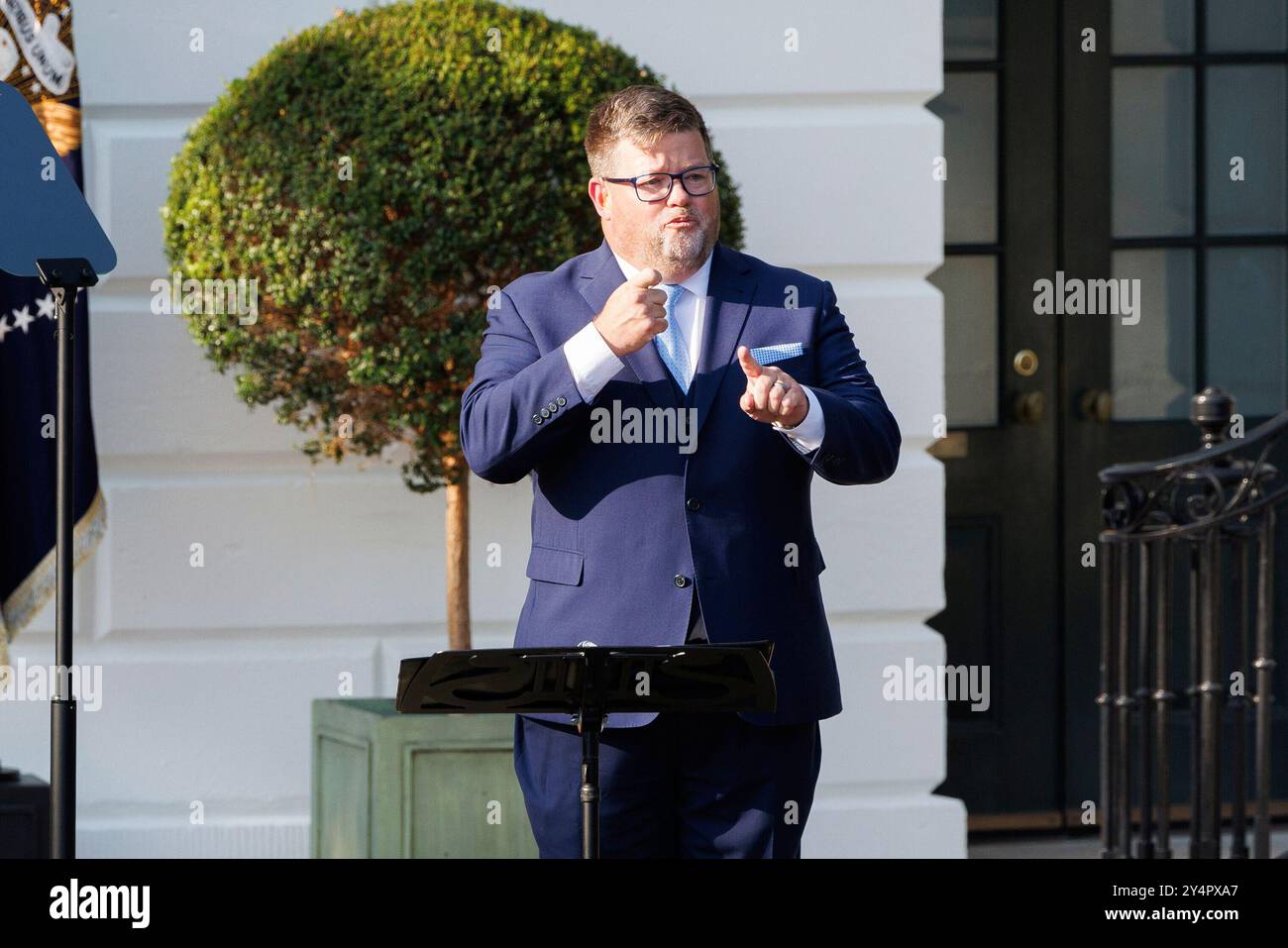 Neil J. McDevitt, sindaco del Galles del Nord, Pennsylvania, fa osservazioni durante un evento che celebra il mese degli Americans with Disabilities Act e del Disability Pride al South Lawn della Casa Bianca a Washington DC lunedì 9 settembre 2024. Credito: Aaron Schwartz/CNP Foto Stock