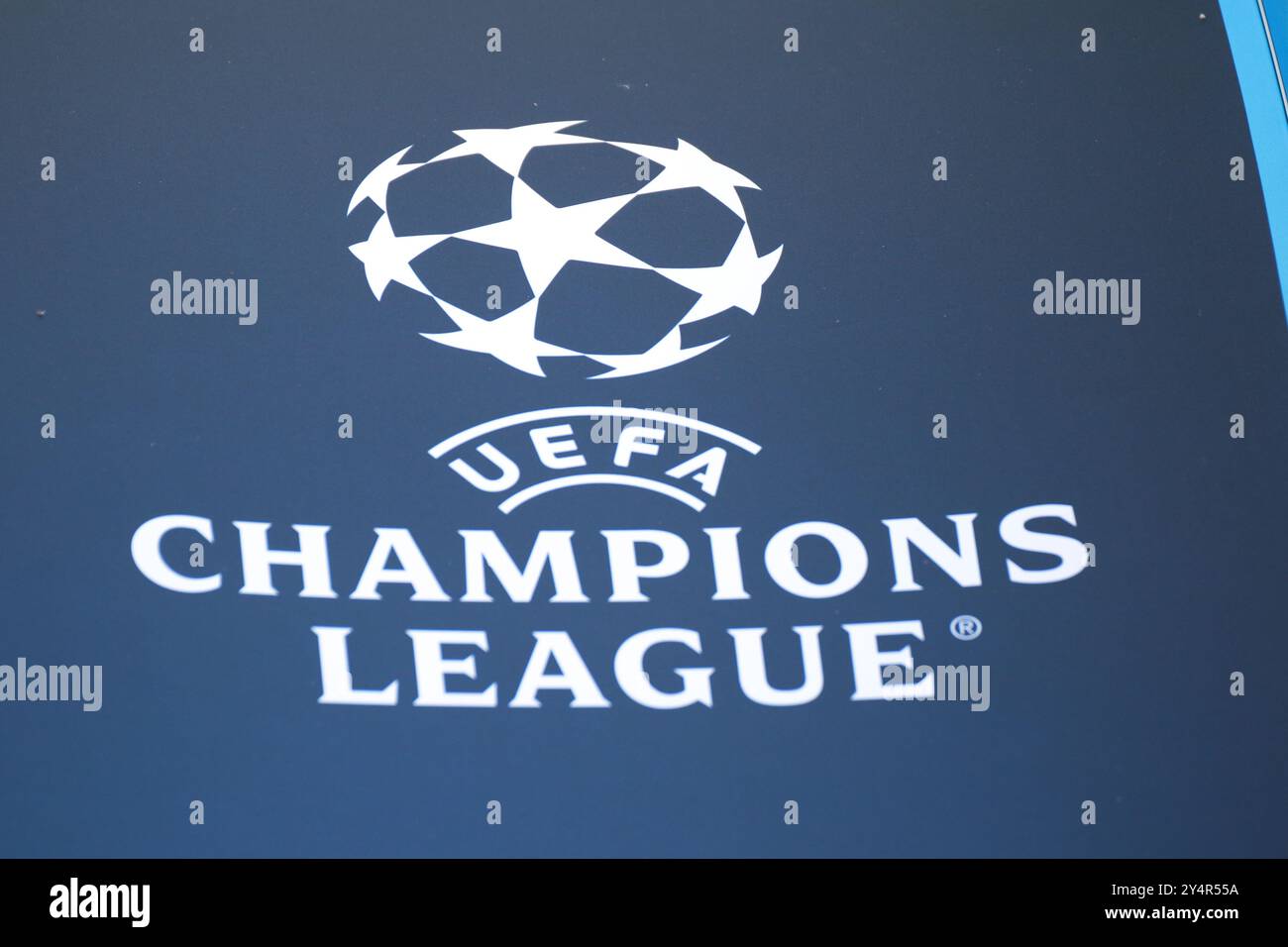 Belgrado, Serbia. 19 settembre 2024. Il logo della UEFA Champions League visto prima del match di fase MD1 2024/25 tra FK Crvena Zvezda e SL Benfica al Rajko Mitic Stadium il 19 settembre 2024. Crediti: Dimitrije Vasiljevic/Alamy Live News Foto Stock