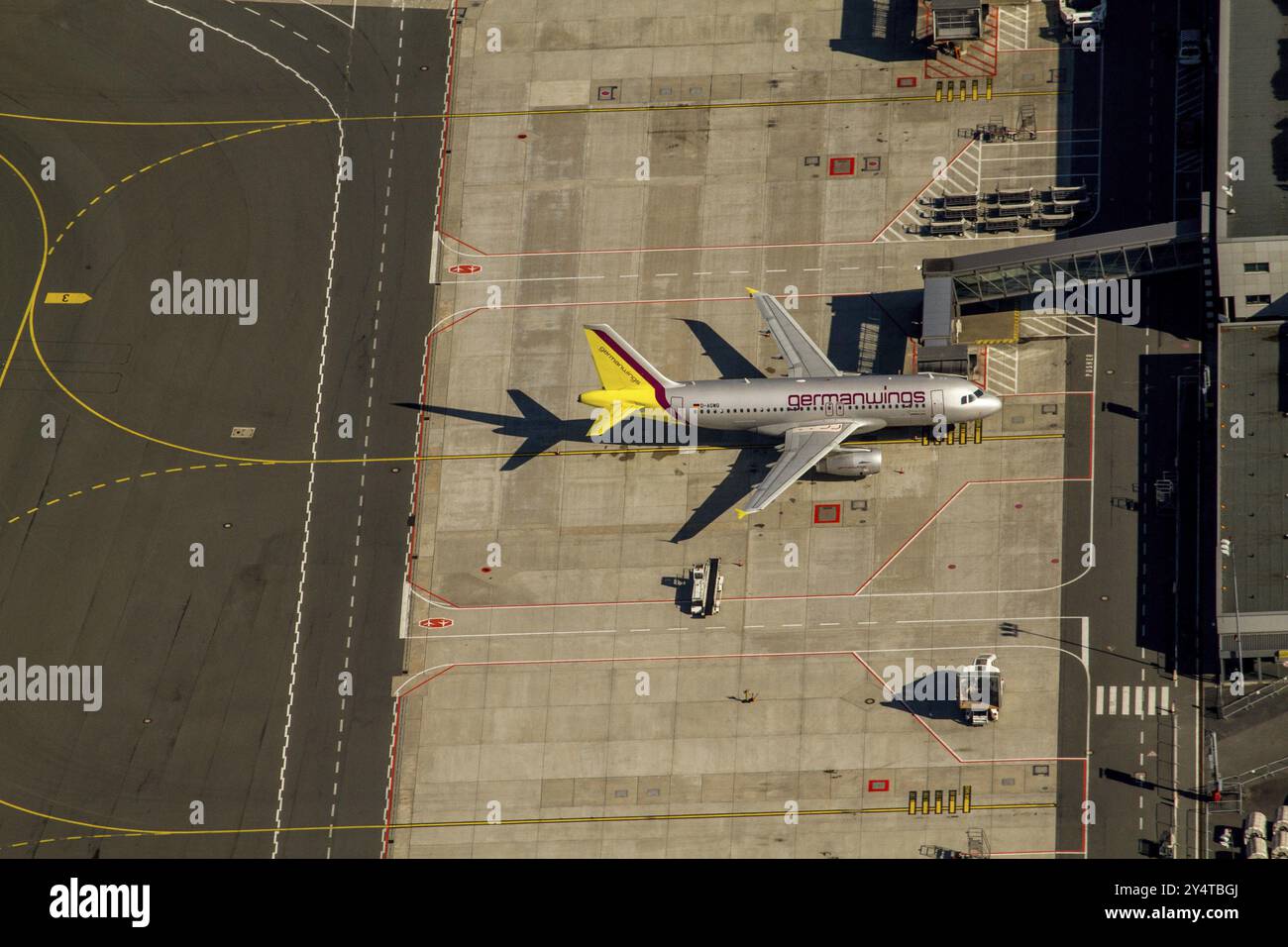 Aeroporto di Dortmund, Germanwings Aircraft during handling, foto aerea: J. Gutzeit, 05.03.2013 Foto Stock