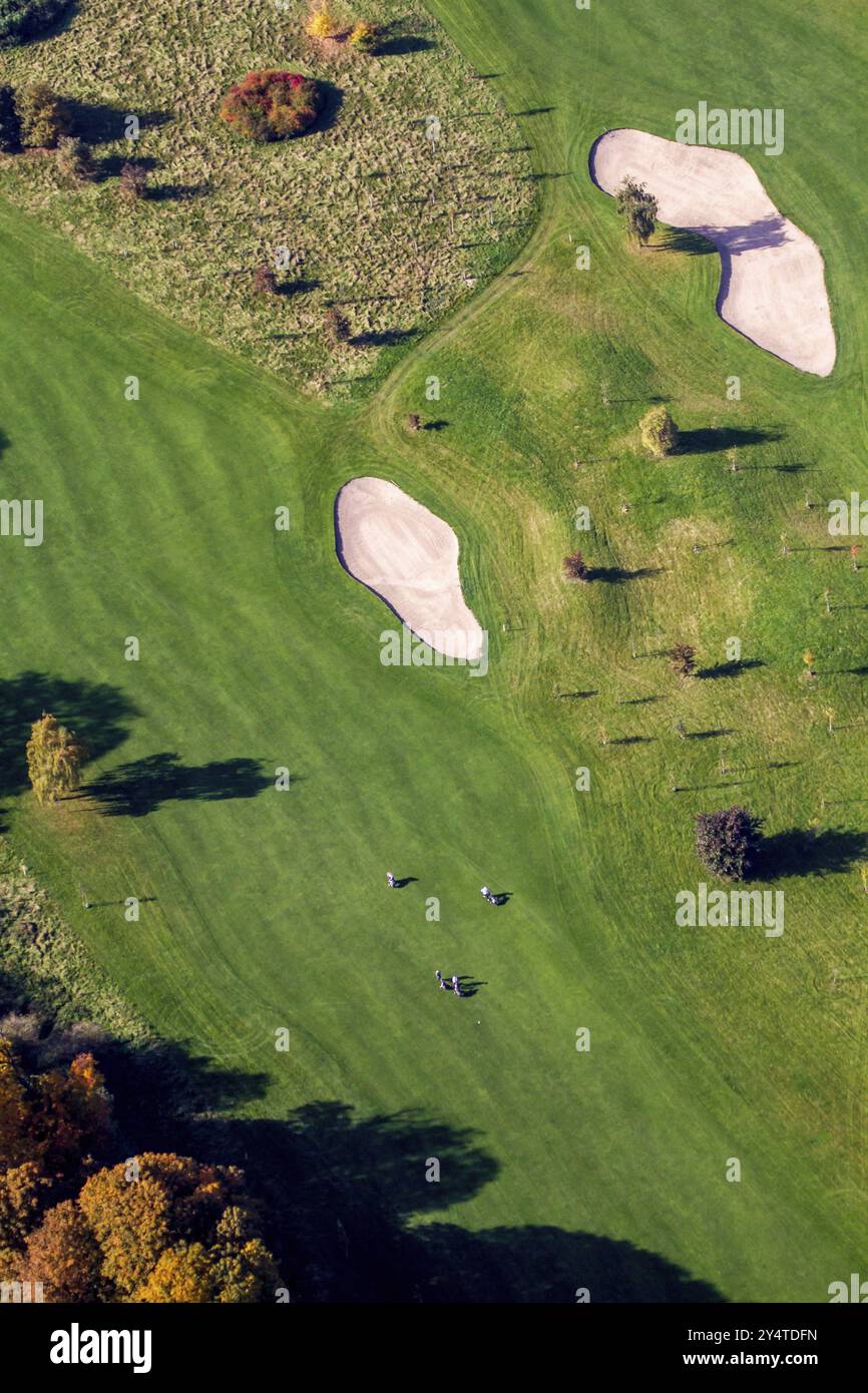 Golfista su un campo da golf. Vista aerea, golf e sport Foto Stock