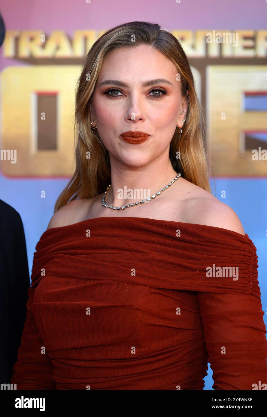 Londra, Regno Unito. 19 settembre 2024. Scarlett Johansson arriva alla premiere britannica di Transformers One, Cineworld. Crediti: Doug Peters/EMPICS/Alamy Live News Foto Stock