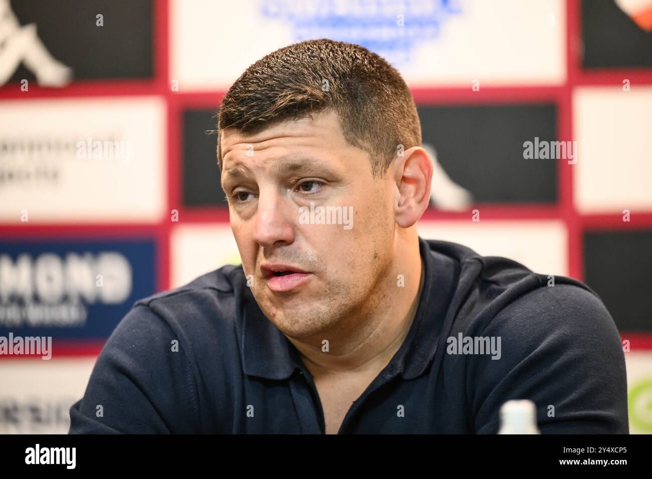 Matt Peet capo allenatore dei Wigan Warriors nella conferenza stampa post partita di Betfred Super League Round 27 Match Wigan Warriors vs Salford Red Devils al Brick Community Stadium, Wigan, Regno Unito, 19 settembre 2024 (foto di Craig Thomas/News Images) Foto Stock