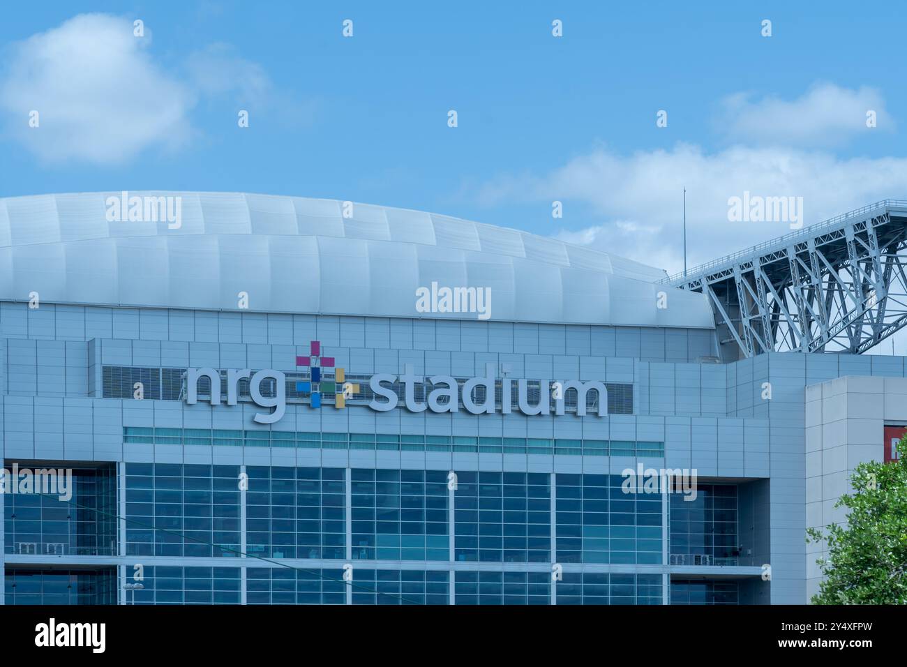 Cartello dello stadio NRG sull'edificio di Houston, Texas, Stati Uniti. Foto Stock