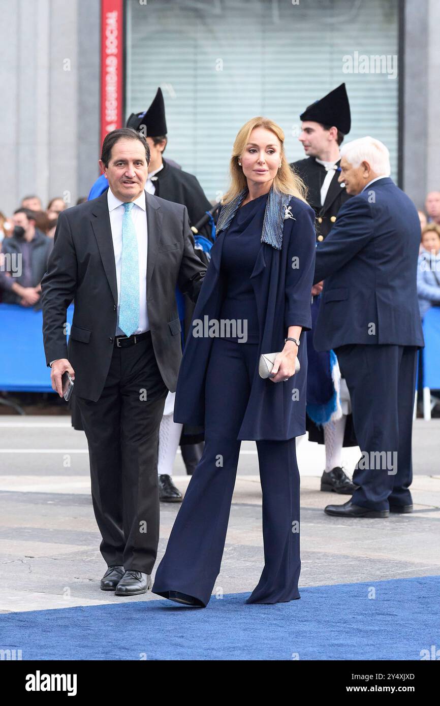 Esther Alcocer Koplowitz arrivo Campoamor Theatre per la cerimonia durante la Principessa delle Asturie Awards 2022 il 28 ottobre 2022 a Oviedo, Spagna. Foto Stock