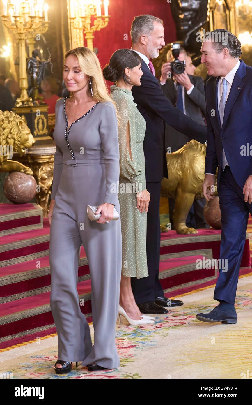 Re Felipe vi di Spagna, regina Letizia di Spagna, Esther Alcocer Koplowitz partecipa ad un ricevimento per la giornata Nazionale al Palazzo reale il 12 ottobre 2022 a Madrid, Spagna. Foto Stock