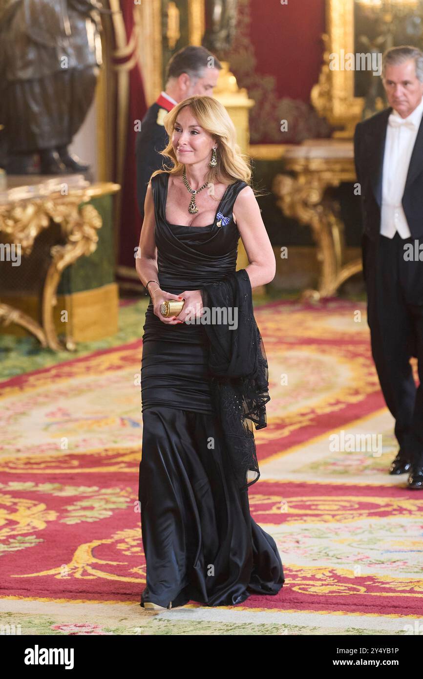 Re Felipe vi di Spagna, regina Letizia di Spagna, sceicco Tamim Bin Hamad al Thani, sceicco Jawaher Bint Hamad Bin Suhaim al Thani, Esther Alcocer Koplowitz partecipa al Gala Diner al Palazzo reale il 17 maggio 2022 a Madrid, Spagna. Foto Stock