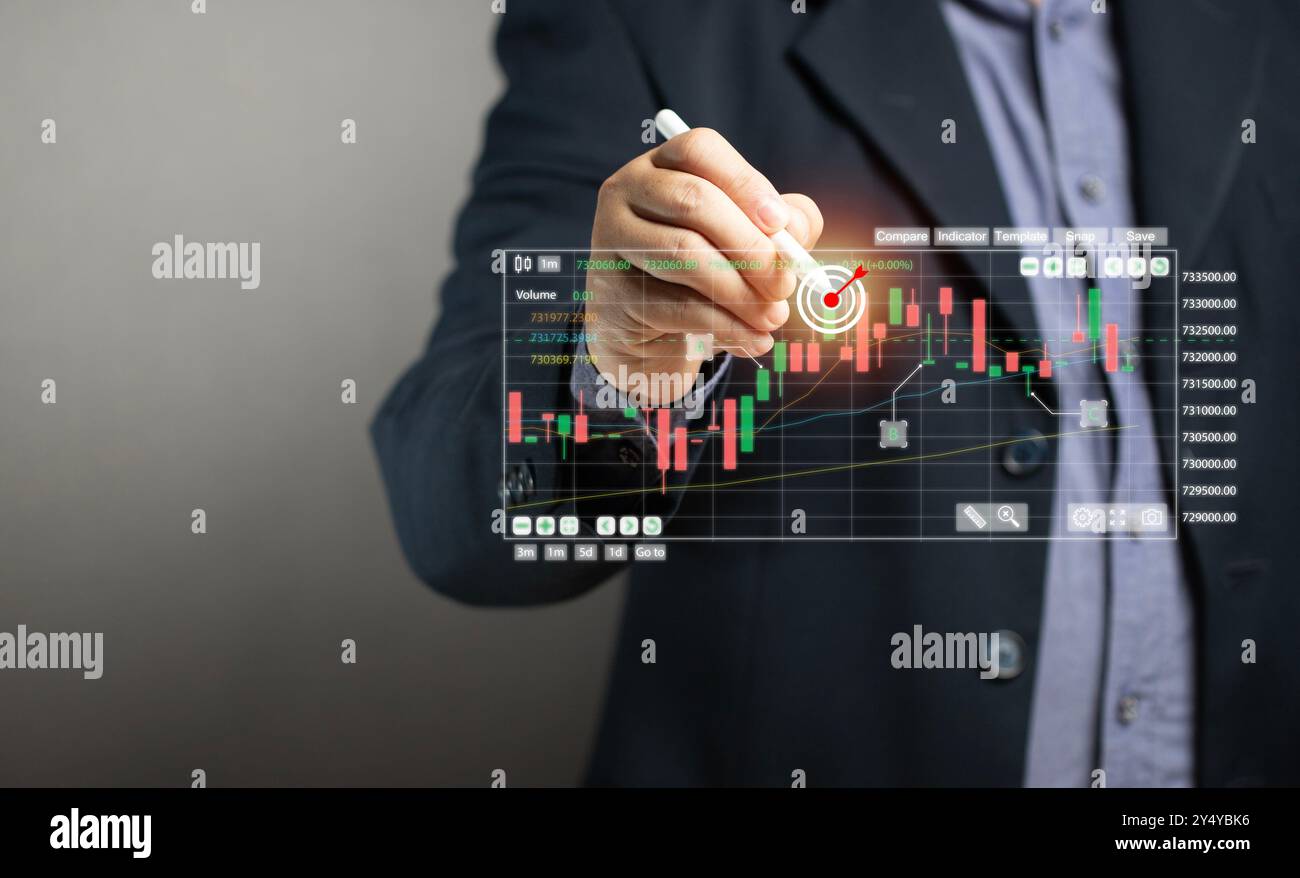 I punti dell'uomo d'affari si riferiscono al grafico sullo schermo virtuale, alla crescita aziendale, al punto di taglio massimo dei profitti, al trading in borsa. Affari, finanza e marketi Foto Stock
