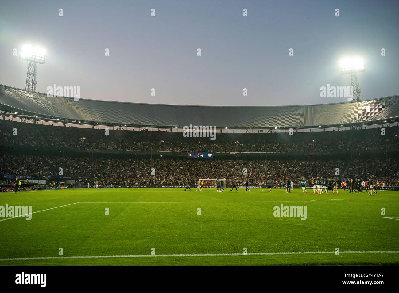 Stadion de Kuip di Rotterdam Feyenoord Rotterdam vs. Bayer Leverkusen, Fussball, Champions League, 1. Spieltag, Saison 2024/2025, 19.09.2024 foto: Eibner-Pressefoto/Justin Derondeau Foto Stock