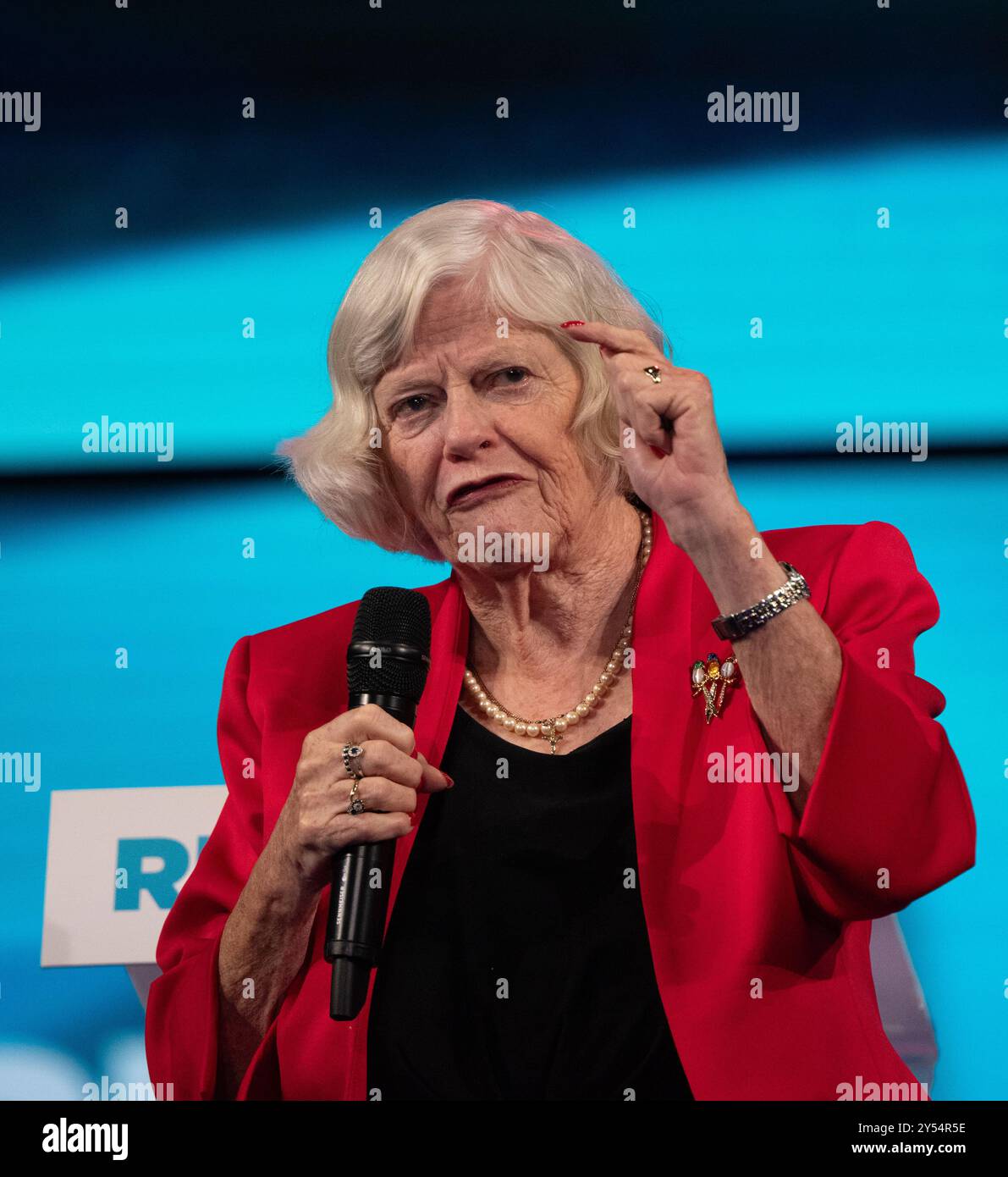 Ann Widdecombe portavoce dell' immigrazione interviene alla CONFERENZA REFORM UK 2024 . Birmingham, NEC. UK Picture garyroberts/worldwidefeatures.com Foto Stock