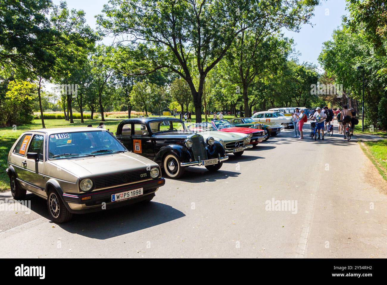 Vienna Classic Days 2024, sfilata di auto d'epoca, Donaupark, Vienna, Austria Foto Stock
