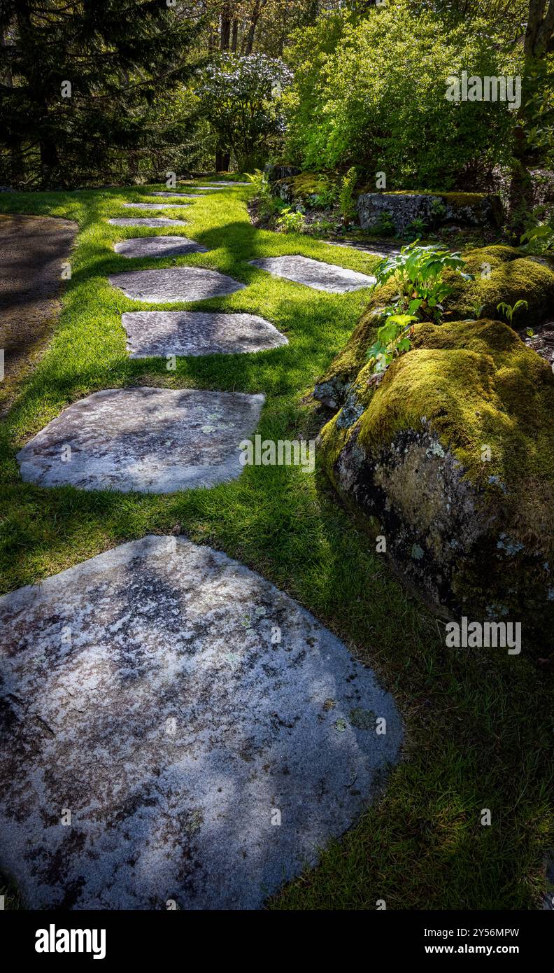Splendido giardino primaverile tra le montagne del North Carolina Foto Stock