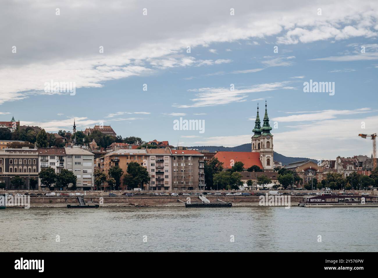 Bellissimi argini sul Danubio nel centro di Budapest Foto Stock