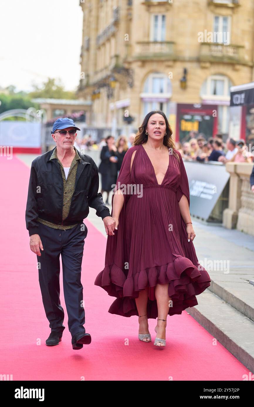 Donostia / San Sebastian. Spagna. 20240920, Karla Sofia Gascon, Jacques Audiard ha partecipato a "Emilia Perez" Red Carpet durante la 72a edizione del San Sebastian International Film Festival al Victoria Eugenia Theatre il 20 settembre 2024 a Donostia / San Sebastian, Spagna crediti: MPG/Alamy Live News Foto Stock