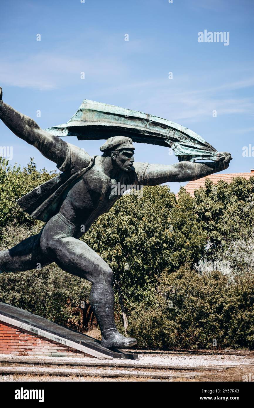 Budapest, Ungheria - 10 agosto 2024: Monumento della Repubblica dei Consigli, artista Istvan Kiss, 1969. Parco dei ricordi. Foto Stock