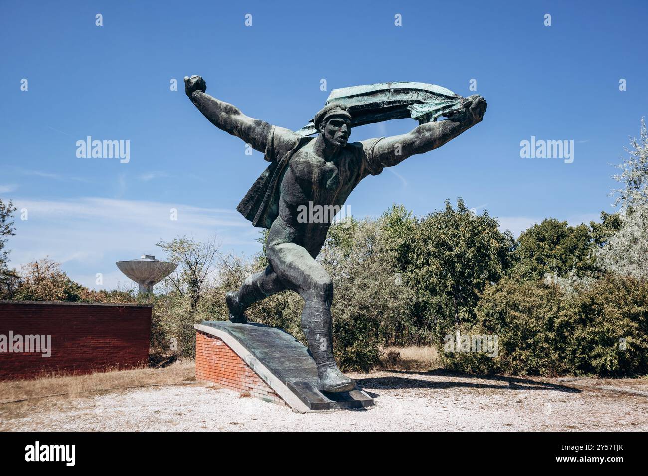 Budapest, Ungheria - 10 agosto 2024: Monumento della Repubblica dei Consigli, artista Istvan Kiss, 1969. Parco dei ricordi. Foto Stock