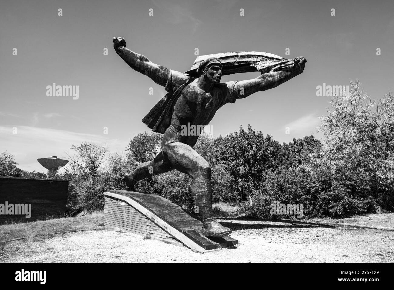 Budapest, Ungheria - 10 agosto 2024: Monumento della Repubblica dei Consigli, artista Istvan Kiss, 1969. Parco dei ricordi. Foto Stock