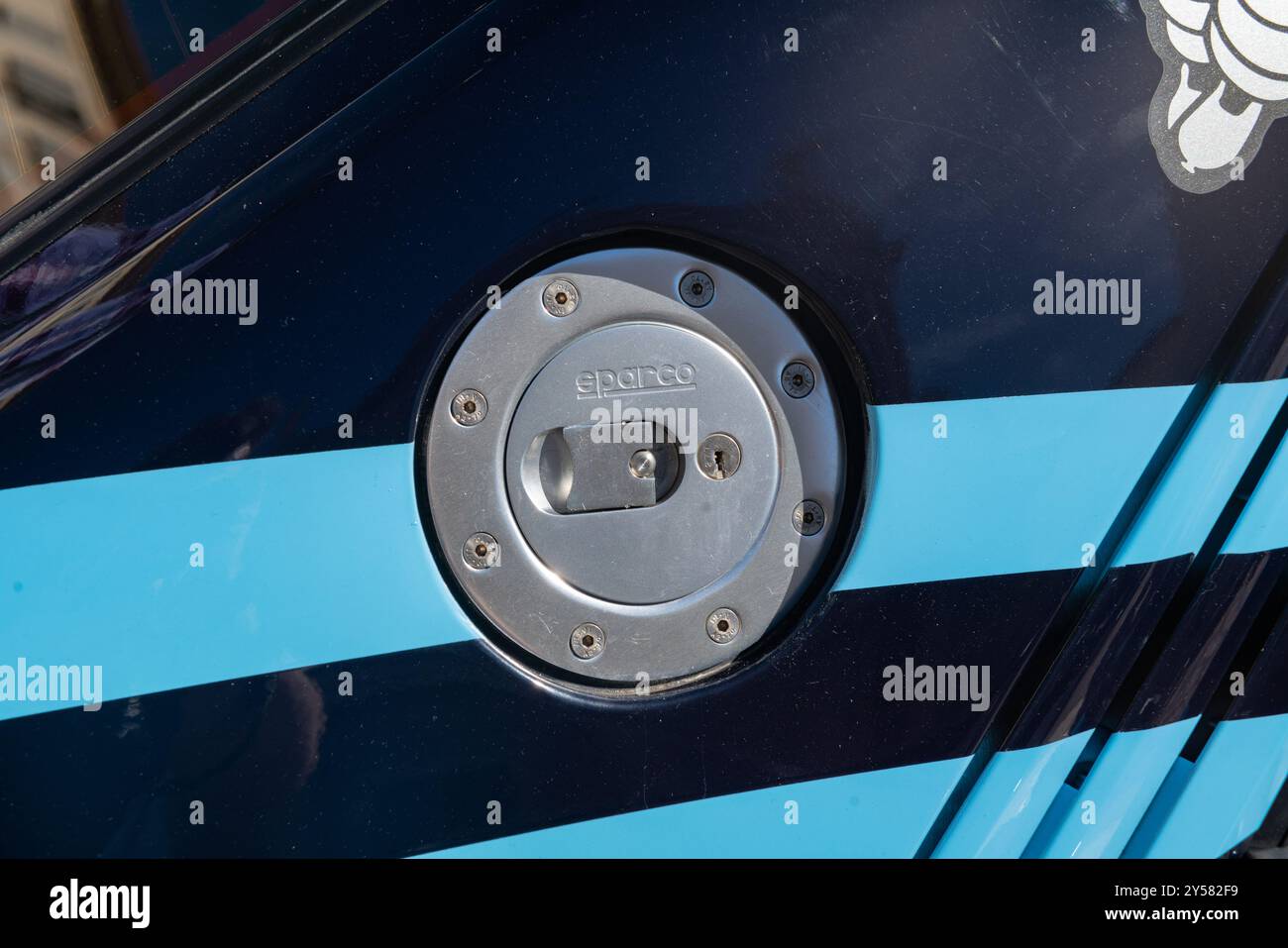 Lancia Delta integrale, dettagli ingresso benzina sparco, un'auto che rappresenta un capolavoro di ingegneria e design italiano. torino, italia settembre Foto Stock
