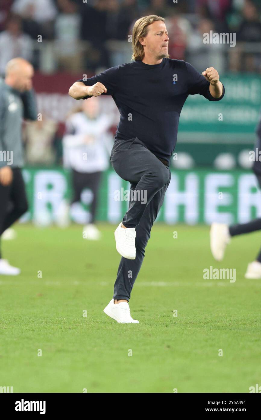 Augusta, Germania 20. 1 settembre 2024. BL - 2024/2025 - FC Augsburg vs. 1. FSV Mainz 05 IM Bild: Il formatore Bo Henriksen (Trainer 1.FSV Mainz 95) /// le normative DFB vietano qualsiasi uso di fotografie come sequenze di immagini e/o quasi-video. /// Foto Stock