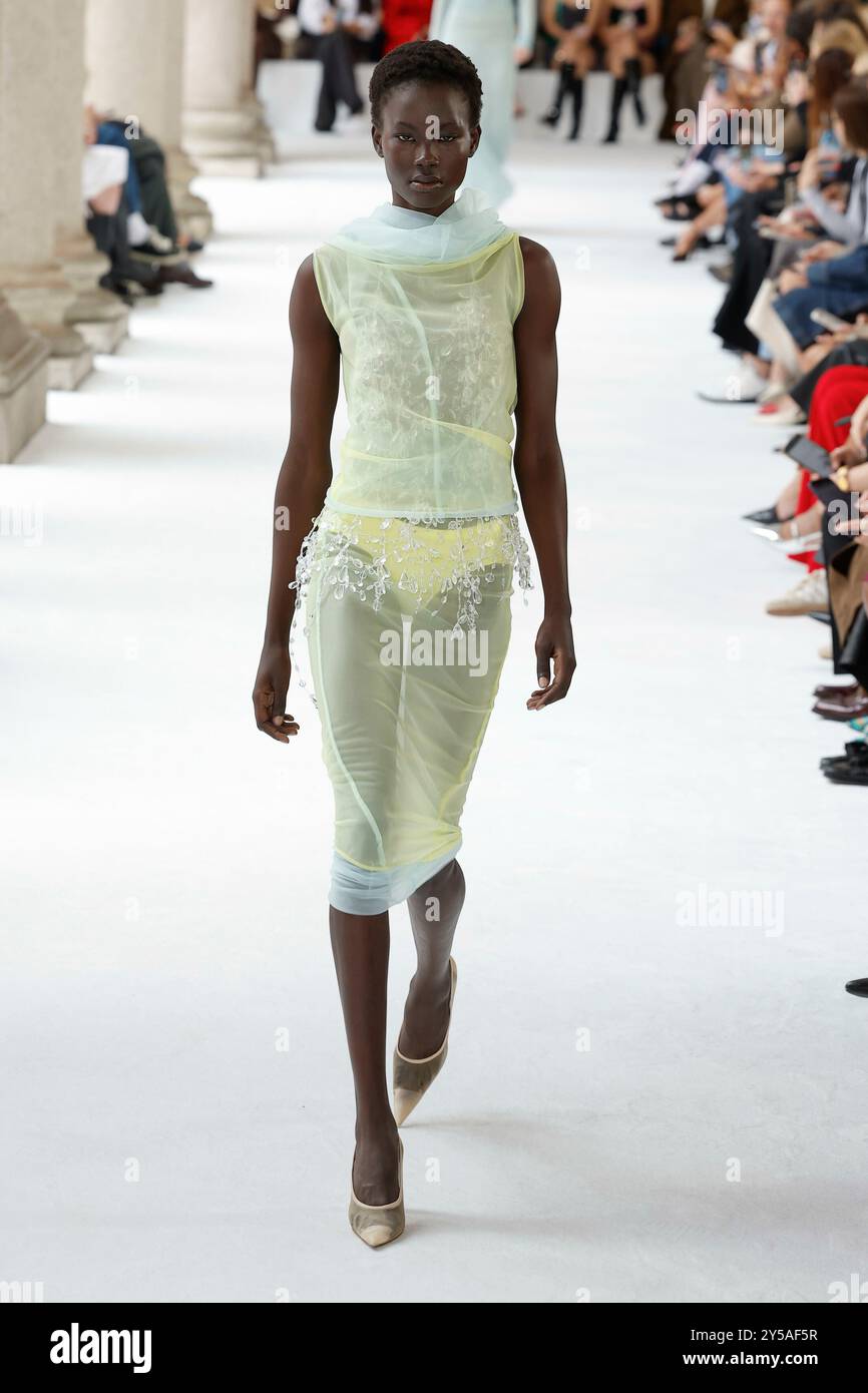 Milano, Italia. 20 settembre 2024. SPORTMAX Runway Primavera/Estate 2025 durante la settimana della moda di Milano del 2024 settembre - Milano, Italia 20/09/2024 credito: dpa/Alamy Live News Foto Stock