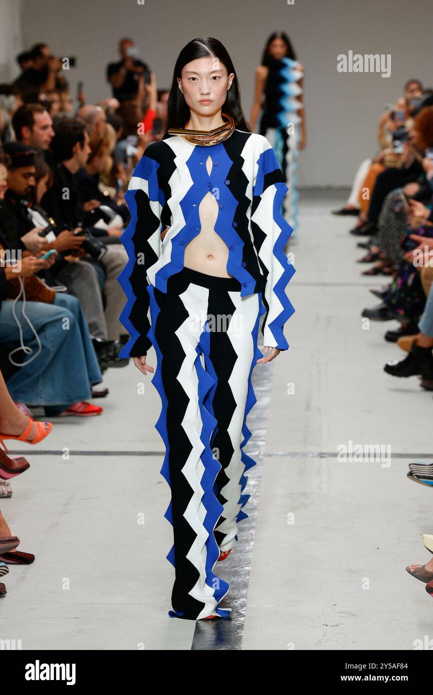 Milano, Italia. 20 settembre 2024. MISSONI Runway Primavera/Estate 2025 durante la settimana della moda di Milano del 2024 settembre - Milano, Italia 20/09/ crediti: dpa/Alamy Live News Foto Stock