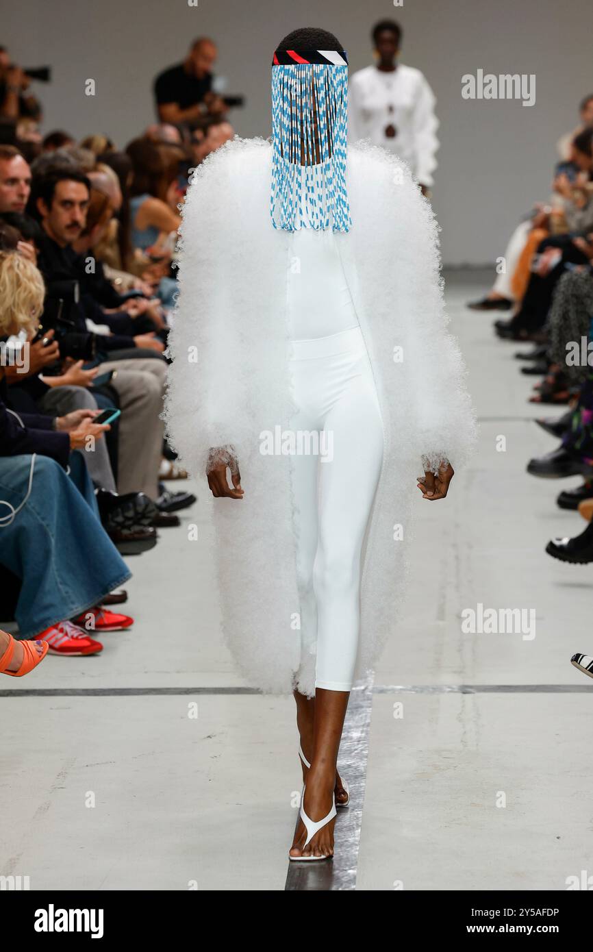 Milano, Italia. 20 settembre 2024. MISSONI Runway Primavera/Estate 2025 durante la settimana della moda di Milano del 2024 settembre - Milano, Italia 20/09/ crediti: dpa/Alamy Live News Foto Stock