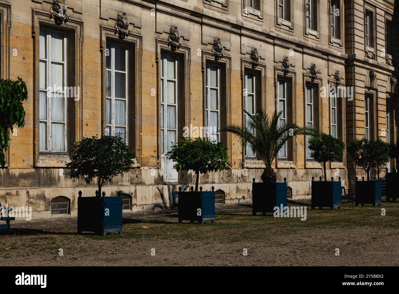 Le finestre del palazzo imperiale di Compiègne, Francia Foto Stock