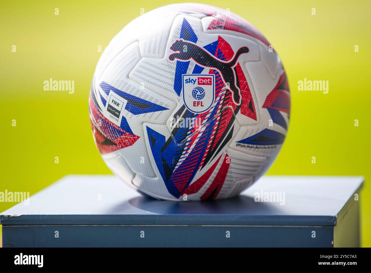Durante la partita Sky Bet League 1 tra Stockport County e Leyton Orient all'Edgeley Park Stadium di Stockport, sabato 21 settembre 2024. (Foto: Mike Morese | mi News) crediti: MI News & Sport /Alamy Live News Foto Stock