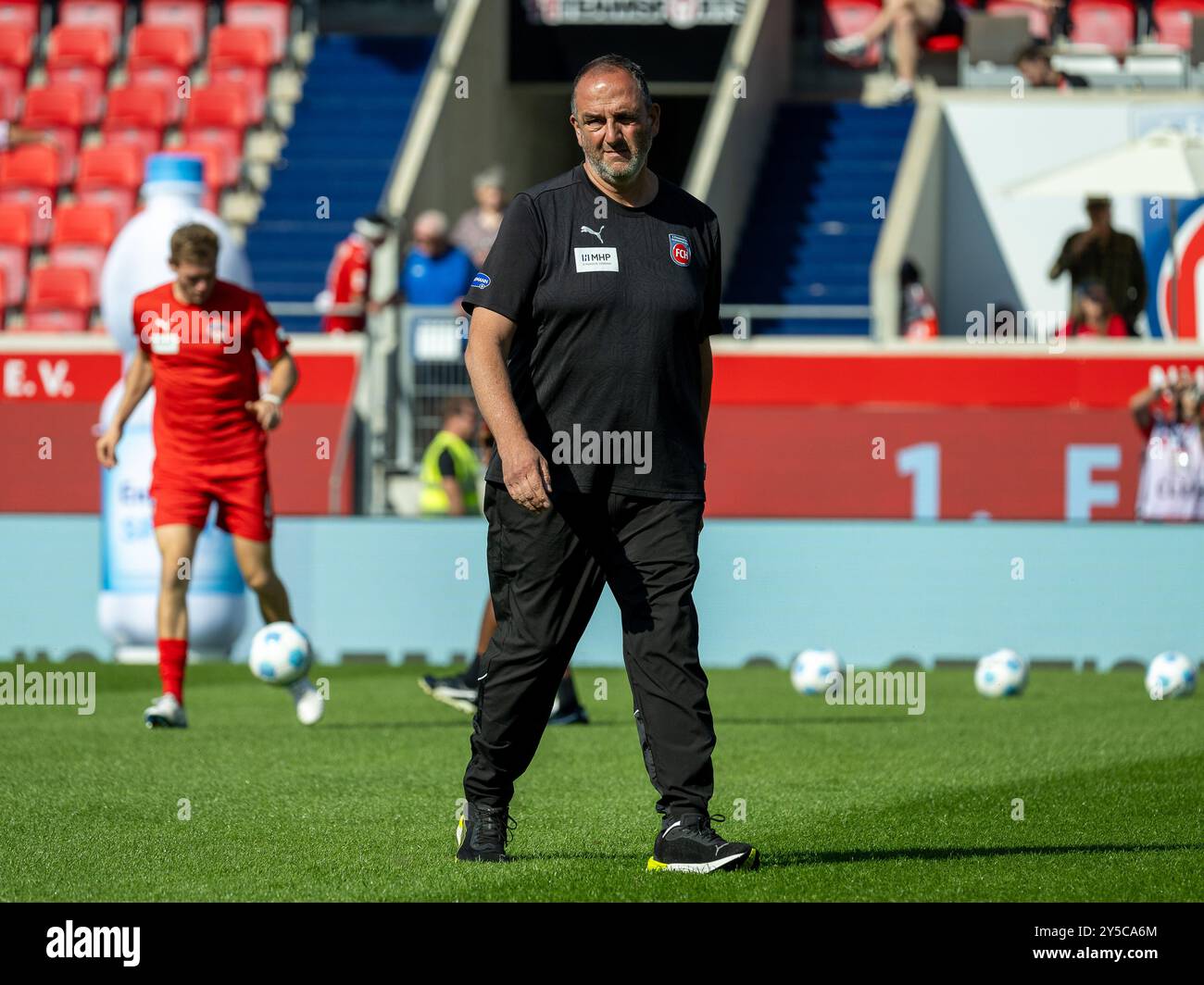 Frank Schmidt (FC Heidenheim, Chef-Trainer), GER, FC Heidenheim vs. SC Freiburg, Fussball, Bundesliga, 4. Spieltag, Spielzeit 2024/2025, 21.09.2024, Eibner-Pressefoto/Sascha Walther Foto Stock