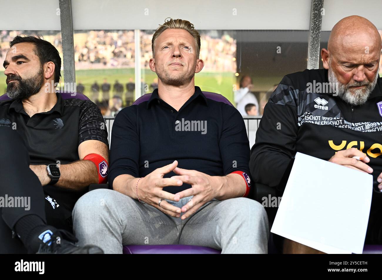 Liegi, Belgio. 21 settembre 2024. Il capo-allenatore di Beerschot Dirk Kuyt e nella foto prima di una partita di calcio tra Beerschot va e Sint-Truiden VV, ad Anversa, l'otto giorno della stagione 2024-2025 della "Jupiler Pro League" prima divisione del campionato belga, sabato 21 settembre 2024. BELGA PHOTO MAARTEN STRAETEMANS credito: Belga News Agency/Alamy Live News Foto Stock