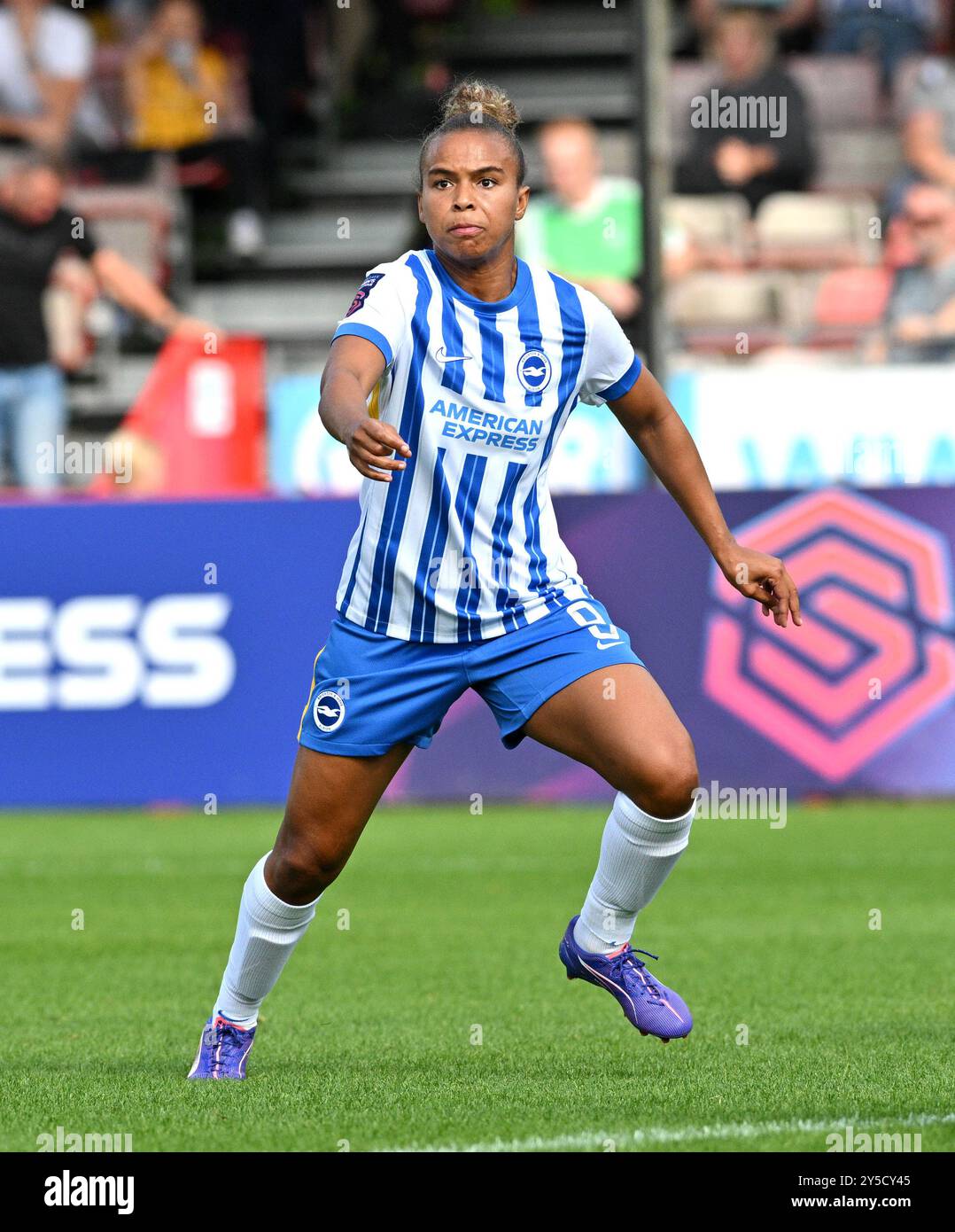 Crawley Regno Unito 21 settembre 2024 - Nikita Parris di Brighton durante la partita di calcio femminile di Barclays Super League tra Brighton & Hove Albion e Everton al Broadfield Stadium di Crawley : Credit Simon Dack /TPI/ Alamy Live News Foto Stock