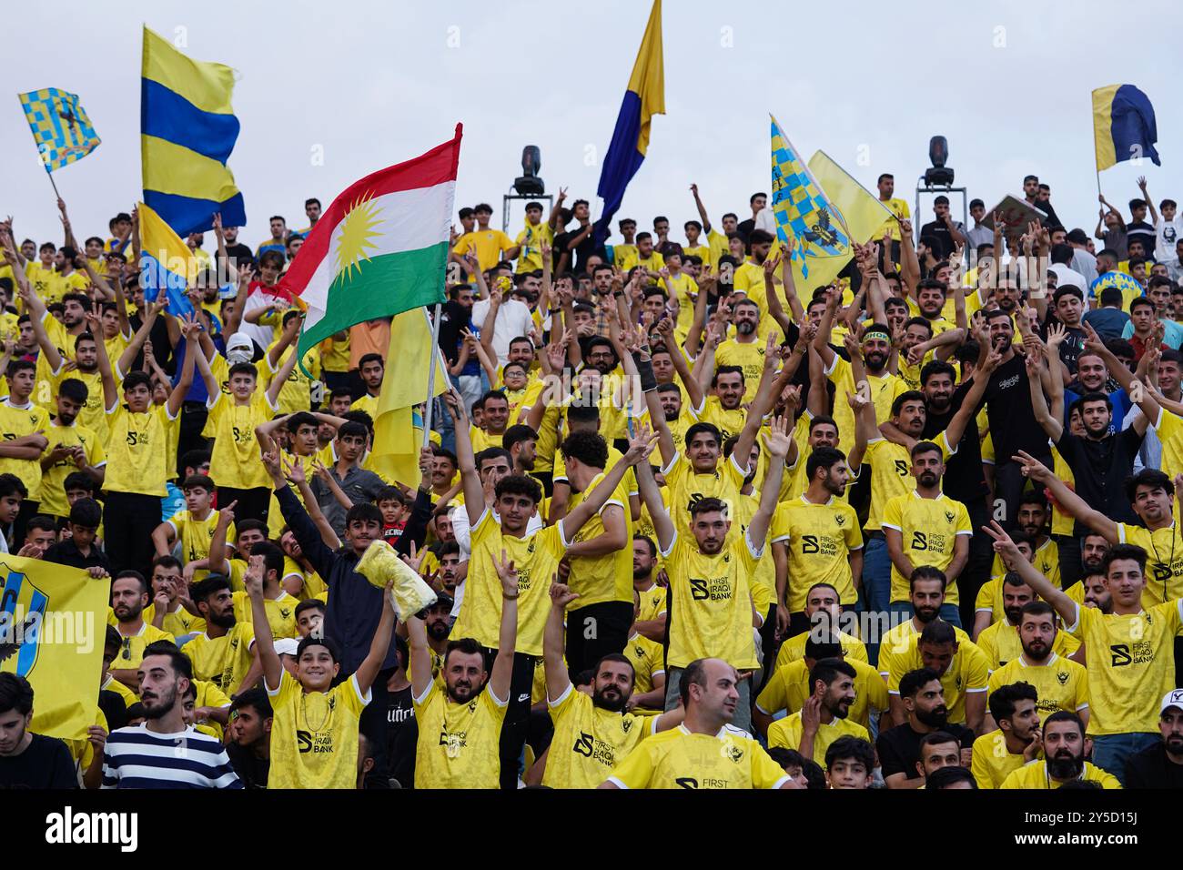 Duhok, Iraq. 20 settembre 2024. I tifosi del club Duhok hanno visto applaudire prima della partita di apertura dell'Iraq Stars League tra i club Duhok e al-Zawraa al Duhok International Stadium. Credito: SOPA Images Limited/Alamy Live News Foto Stock