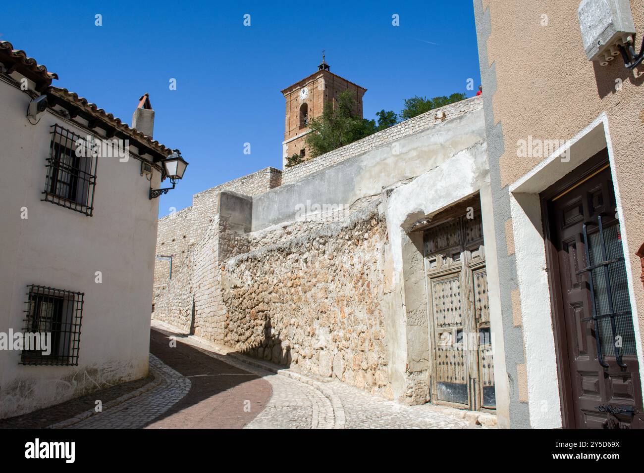 Strada acciottolata di Chinchón Foto Stock