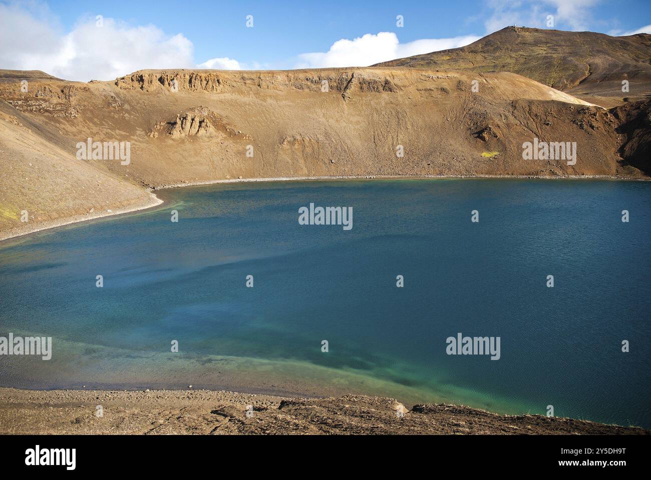 Lago vulcanico nell'interno dell'islanda vicino ad akureyri Foto Stock