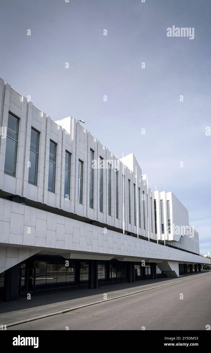 Edificio simbolo della Finlandia Hall nella città di helsinki, finlandia, del famoso architetto finlandese Alvar Aalto Foto Stock