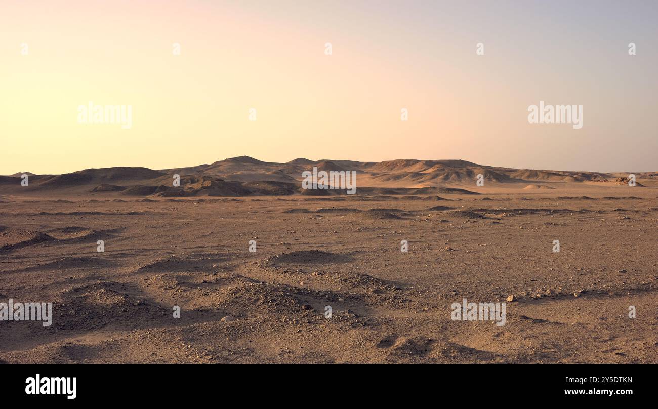 Deserto del Sahara al tramonto, Egitto. Foto Stock