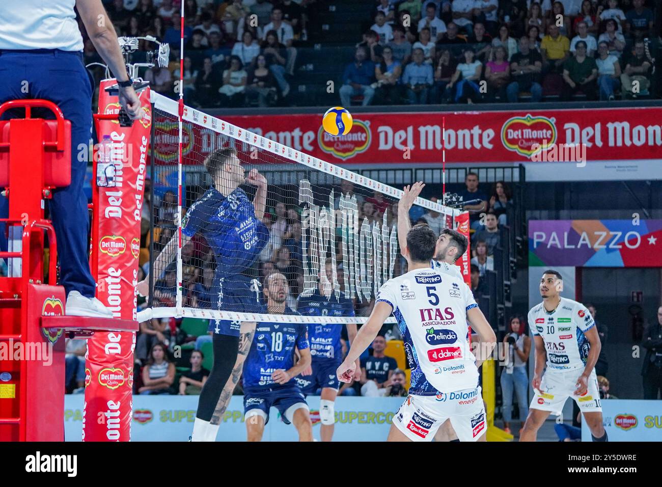 Monza Attack durante Itas Trentino vs vero Volley Monza, partita maschile Supercoppa Italiana di pallavolo a Firenze, 21 settembre 2024 Foto Stock