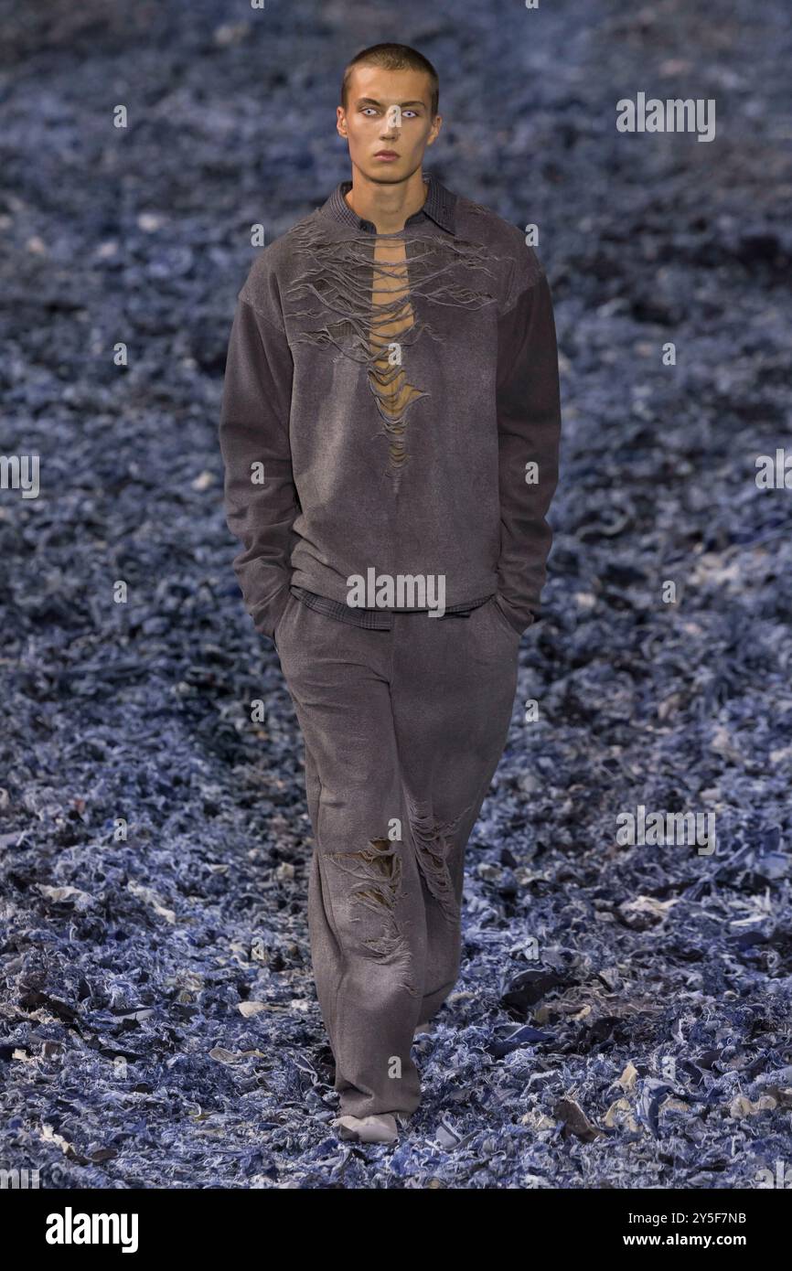 Milano, Italia. 21 settembre 2024. DIESEL Runway Primavera/Estate 2025 durante la Milano Fashion Week del 2024 settembre - Milano, Italia 21/09/2024 credito: dpa/Alamy Live News Foto Stock