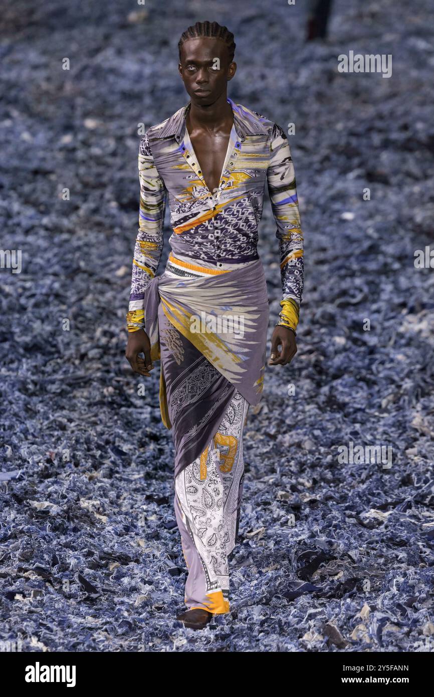 Milano, Italia. 21 settembre 2024. DIESEL Runway Primavera/Estate 2025 durante la Milano Fashion Week del 2024 settembre - Milano, Italia 21/09/2024 credito: dpa/Alamy Live News Foto Stock