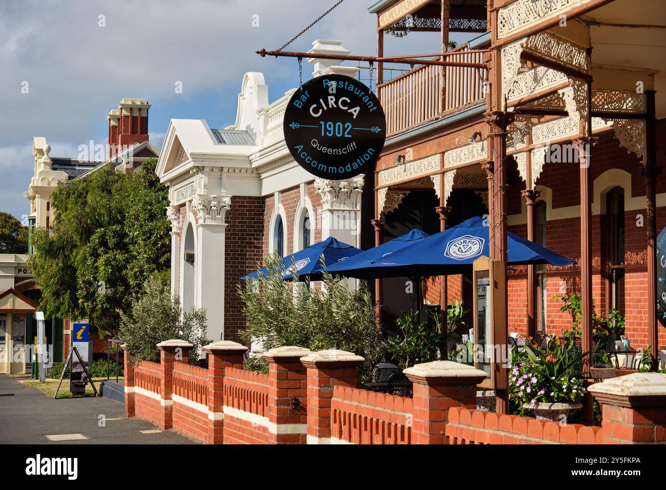 Heritage Library e circa 1902 ristorante e wine bar in Hesse Street - Queenscliff, Victoria, Australia Foto Stock