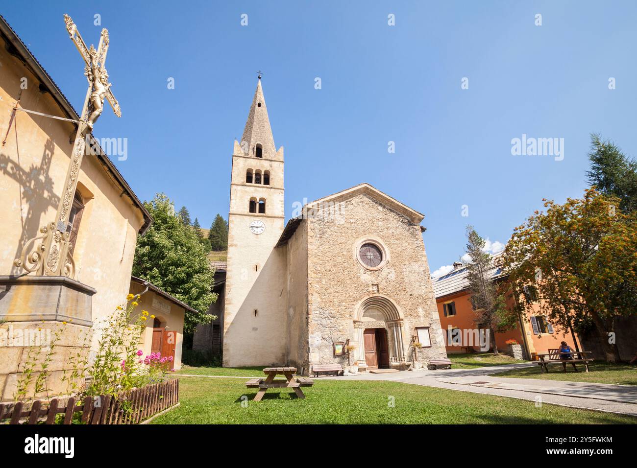 Villaggio di Abriès nel Parc Naturel Régional du Queyras, Hautes-Alpes, Provence-Alpes-Côte d'Azur, Francia Foto Stock