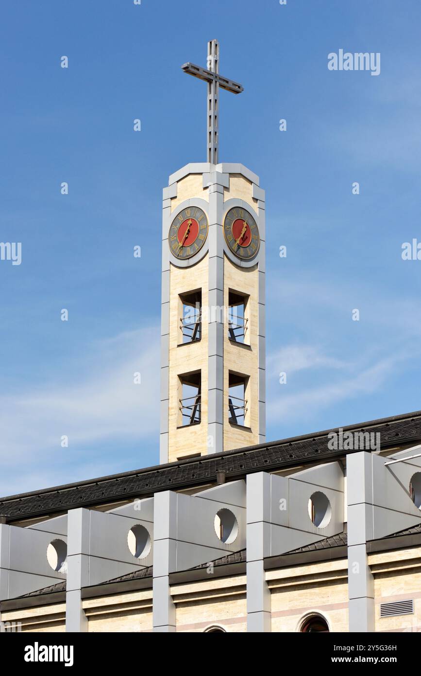 La cattedrale cattolica di St Campanile di Giuseppe dettagli architettonici a Sofia Bulgaria, Europa orientale, Balcani, UE Foto Stock