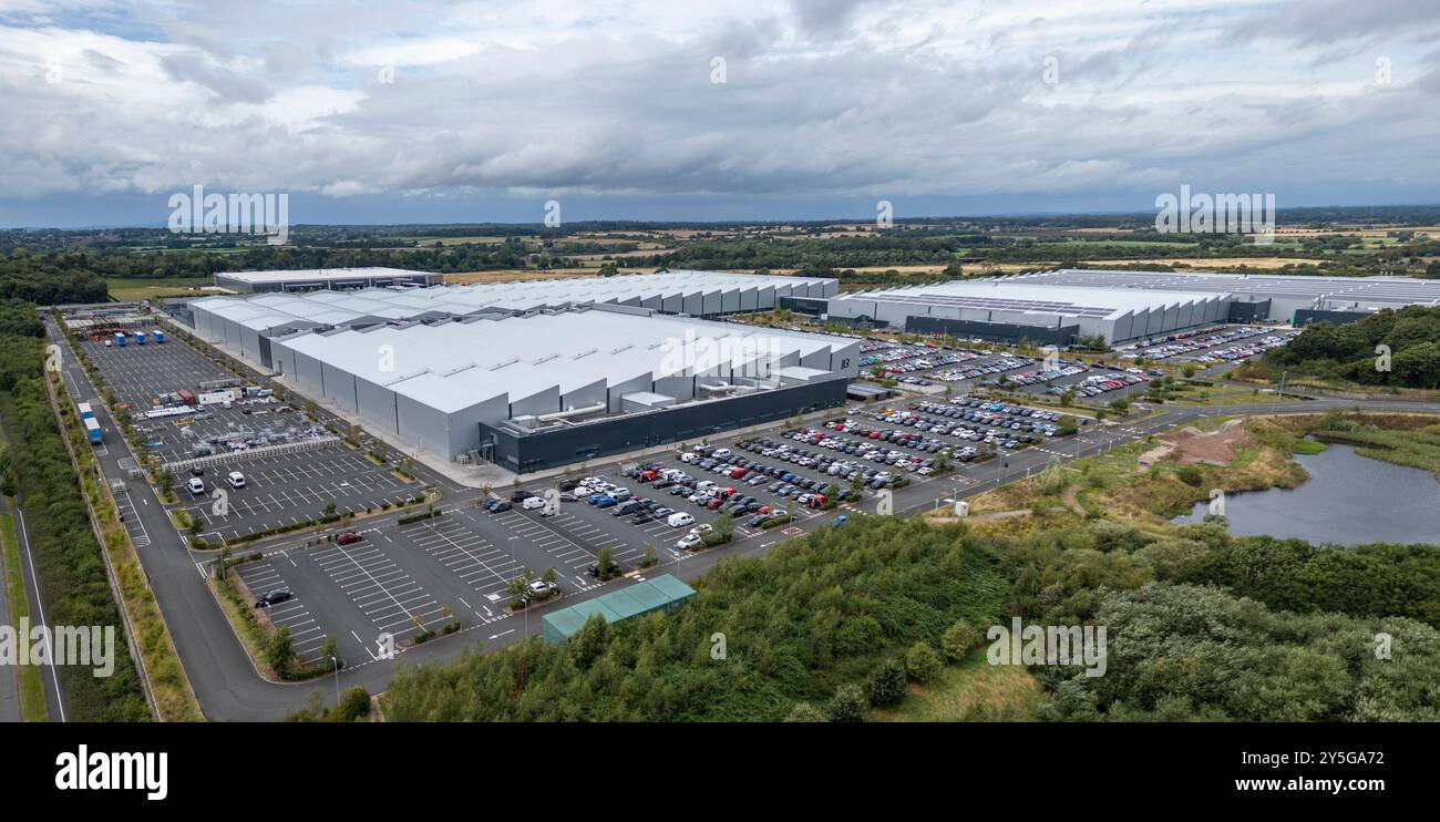 Vista aerea del Jaguar Land Rover Electric Propulsion Manufacturing Centre, Wolverhampton, Regno Unito. Foto Stock