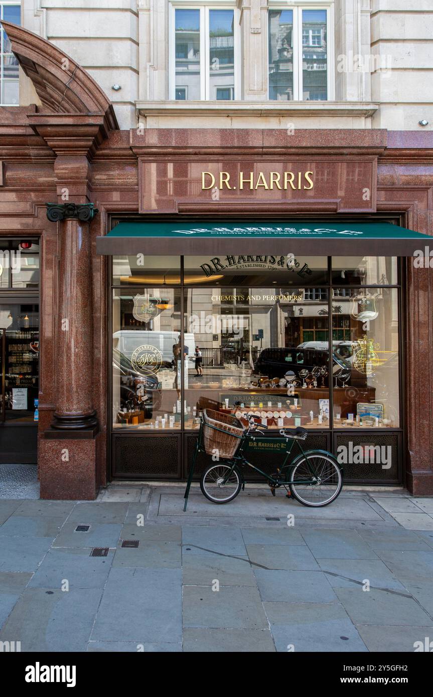 D. R. Harris & Co St James's Street, Londra, Regno Unito Foto Stock