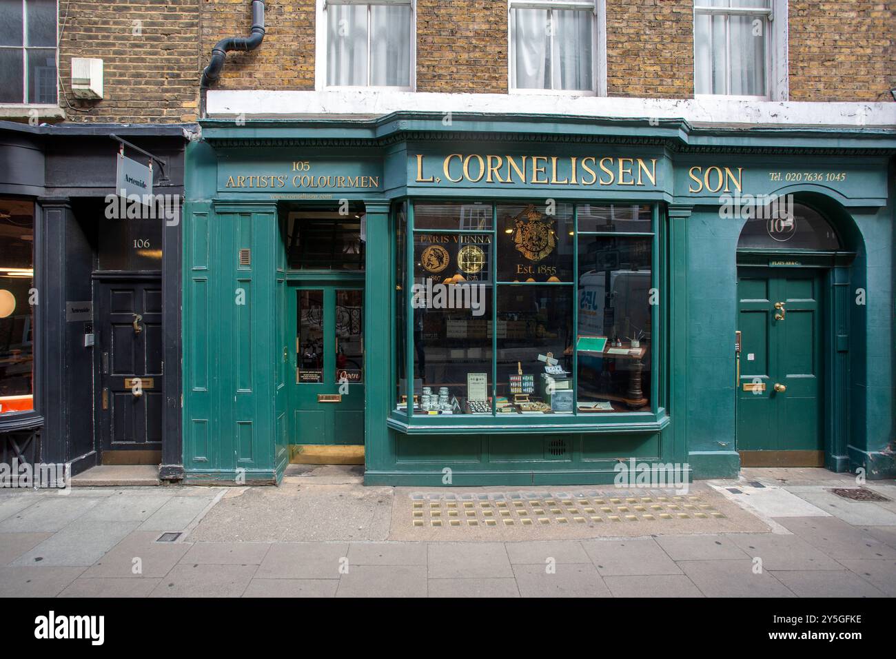 L. Cornelissen & Son Artists fornitori in Great Russell Street Bloomsbury nel centro di Londra. Foto Stock