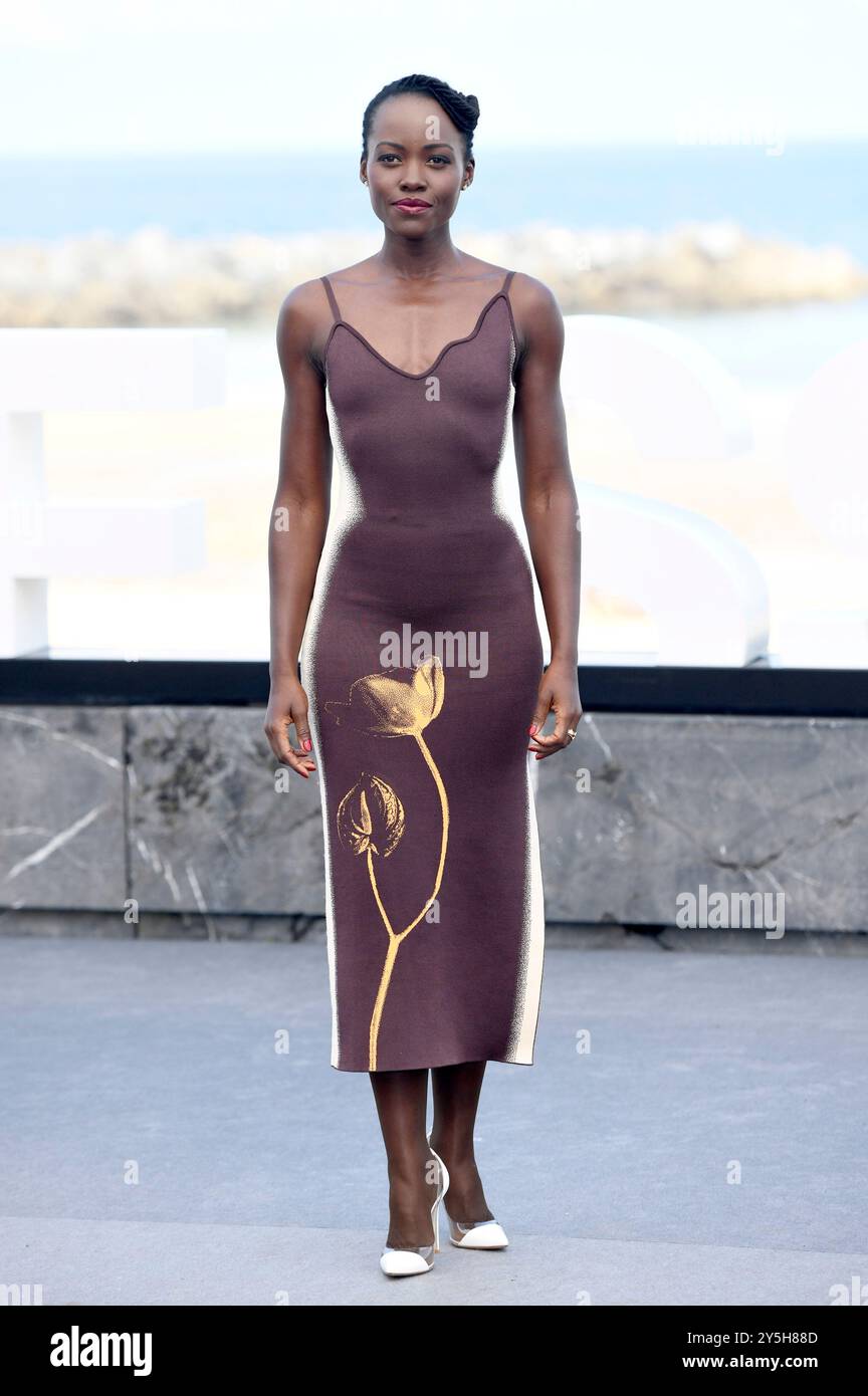 Lupita Nyong'o beim Photocall zum Animationsfilm 'The Wild robot / Der Wilde Roboter' auf dem 72. Internationalen Filmfestival San Sebastian / Festival Internacional de Cine de San Sebastián auf der Kursaal Terasse. San Sebastian, 22.09.2024 anni Foto Stock